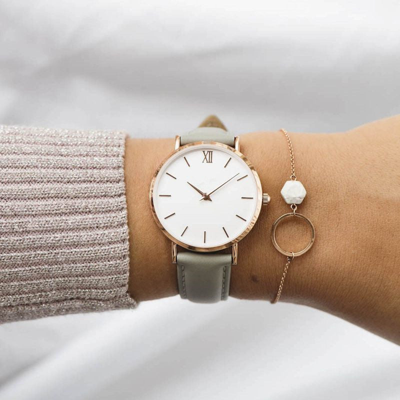 Fashion Women’s Leather Quartz Watch – Elegant Ladies Wristwatch with Stylish Design