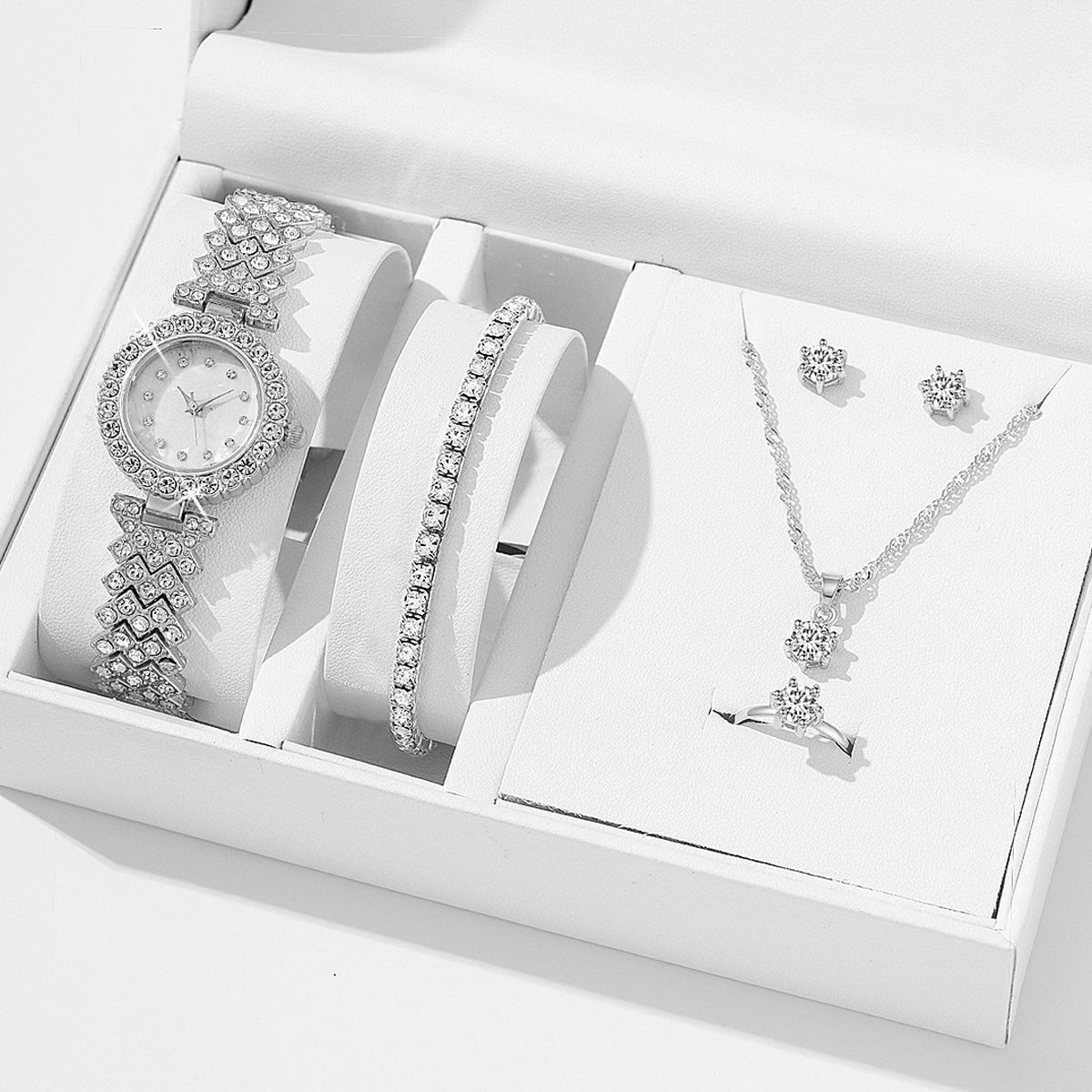 Diamond Women’s Watch – Luxury Fashion Rhinestone Quartz Bracelet Wristwatch