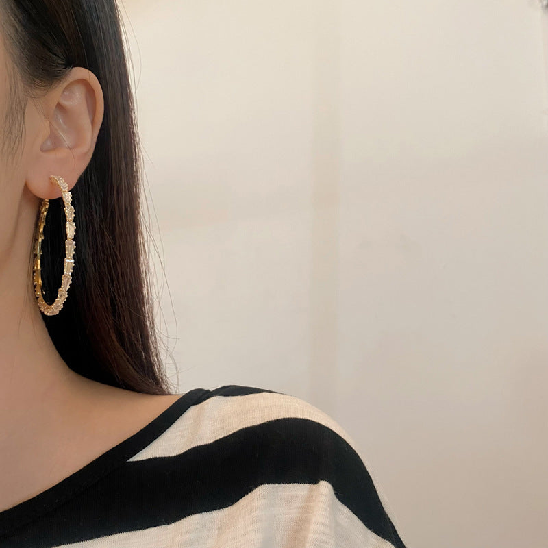Luxury Diamond-Encrusted Big Circle Earrings – Shiny Advanced Design for Women