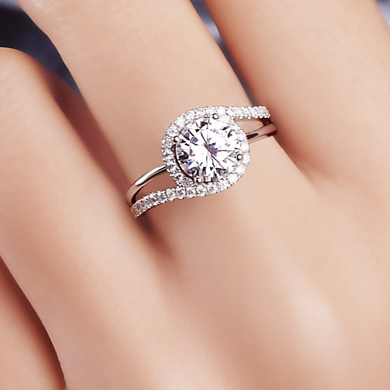 Elegant Diamond Twist Ring – Shining Crystal Surround Design for Women